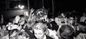 16.05.1992 VfB Stuttgart Meisterschaft Empfang Flughafen