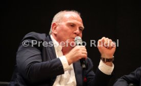 Podiumsdiskussion Stuttgart Liederhalle Wolfgang Dietrich, Mario Gomez, Uli Hoene&szlig;