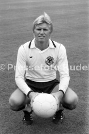 09.08.79 VfB Stuttgart Spieler im Trikot Nationalmannschaft