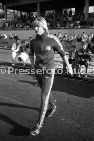 17.05.81 Ankunft DFB Nationalspieler Schlosshotel Monrepos Ludwigsburg