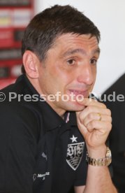 VfB Stuttgart Pressekonferenz Tayfun Korkut