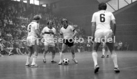 23.02.83 Fussball Prominentenspiel