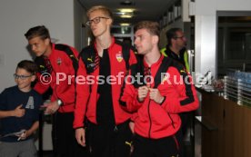 VfB Stuttgart Ankunft Flughafen Stuttgart Ausw&auml;rtsspiel Wolfsburg