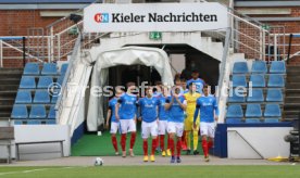 Fu&szlig;ball  2.Bundesliga Holstein Kiel vs. VfB Stuttgart