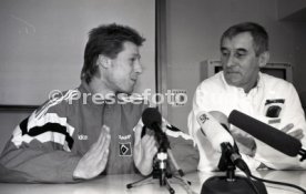 22.01.94 Pressekonferenz Oliver M&ouml;ller Hamburger SV nach Attenat in Stuttgart