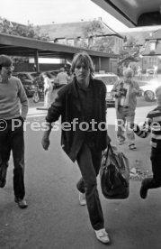 17.05.81 Ankunft DFB Nationalspieler Schlosshotel Monrepos Ludwigsburg