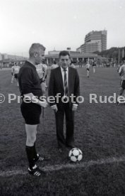 16.10.85 Vorstellung WM M&uuml;nzen 1986 und Prominentenspiel