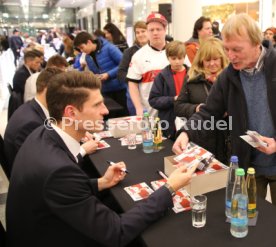 VfB Stuttgart Autogrammstunde Breuninger