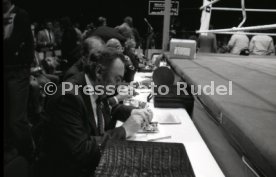02.12.83 Boxen Rene Weller
