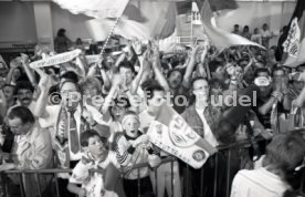 16.05.1992 VfB Stuttgart Meisterschaft Empfang Flughafen