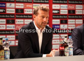 VfB Stuttgart PK Vorstellung Trainer Weinzierl