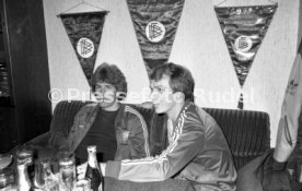 18.05.81 DFB Nationalspieler bei Hansi M&uuml;ller