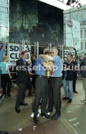 15.06.97 VfB Stuttgart Empfang am Rathaus DFB-Pokal Sieg 1997