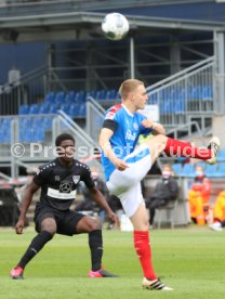 Fu&szlig;ball  2.Bundesliga Holstein Kiel vs. VfB Stuttgart