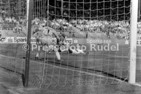 23.04.88 VfB Stuttgart - Bayer 05 Uerdingen