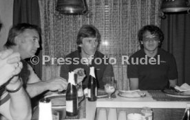 18.05.81 DFB Nationalspieler bei Hansi M&uuml;ller