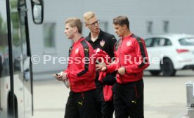VfB Stuttgart Abflug Bundesliga Spiel in Wolfsburg