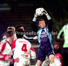 VfB Stuttgart-VfL Wolfsburg 1:2 li. Franz Wohlfahrt re. Sreto Ristic Foto Rudel