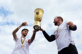 25.05.25 VfB Stuttgart Feier und Autokorso DFB-Pokal Sieg Stuttgart Schlossplatz