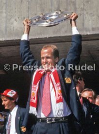 17.05.1992 VfB Stuttgart Meisterschaft Empfang im Stadion