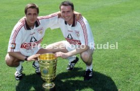 15.07.97 VfB Stuttgart Fototermin DFB-Pokal Sieger 1997