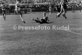 23.04.88 VfB Stuttgart - Bayer 05 Uerdingen