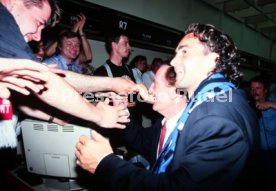 16.05.1992 VfB Stuttgart Meisterschaft Empfang Flughafen