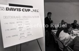 10.03.85 Tennis Davis Cup Deutschland - Spanien<