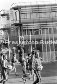 13.10.83 VfB Stuttgart Training
