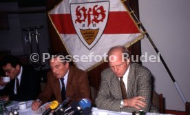 16.01.90 VfB Stuttgart PK Vorstellung Manager Hoene&szlig;