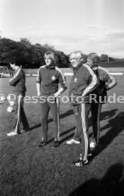 17.05.81 Ankunft DFB Nationalspieler Schlosshotel Monrepos Ludwigsburg