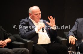 Podiumsdiskussion Stuttgart Liederhalle Wolfgang Dietrich, Mario Gomez, Uli Hoene&szlig;