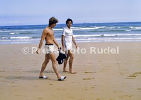 19.06.82 WM 1982 DFB Spieler am Strand