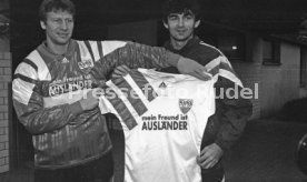 10.11.92 VfB Stuttgart Trikot Aktion mein Freund ist Ausl&auml;nder