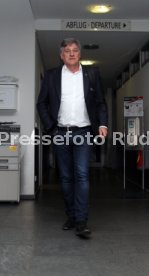 VfB Stuttgart Ankunft Flughafen Stuttgart Ausw&auml;rtsspiel Wolfsburg