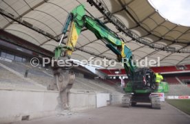 03.06.22 VfB Stuttgart Baggerbiss Umbau Mercedes-Benz Arena Haupttribüne