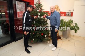 14.12.23 VfB Stuttgart Sebastian und Dieter Hoene&szlig;