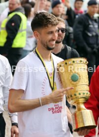 25.05.25 VfB Stuttgart Feier und Autokorso DFB-Pokal Sieg Stuttgart Schlossplatz