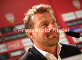 VfB Stuttgart PK Vorstellung Trainer Weinzierl