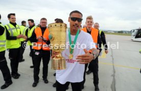 25.05.25 VfB Stuttgart Ankunft Flughafen Stuttgart aus Berlin DFB-Pokal Sieg