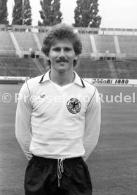 09.08.79 VfB Stuttgart Spieler im Trikot Nationalmannschaft