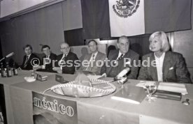 16.10.85 Vorstellung WM M&uuml;nzen 1986 und Prominentenspiel