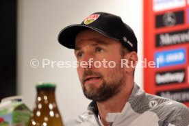 27.04.23 VfB Stuttgart PK Hoeneß