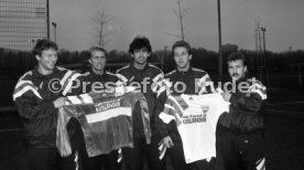 10.11.92 VfB Stuttgart Trikot Aktion mein Freund ist Ausl&auml;nder