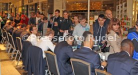 VfB Stuttgart Autogrammstunde