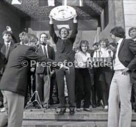 26.05.1984 VfB Stuttgart Meisterschaft 1984 Empfang Rathaus