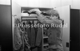 05.12.83 Stuttgarter Kickers J&uuml;rgen Klinsmann Bundeswehr