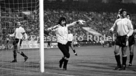 25.04.1990 Deutschland - Uruguay