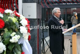 27.01.22 VfB Stuttgart Kranzniederlegung 18. Erinnerungstag