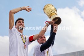 25.05.25 VfB Stuttgart Feier und Autokorso DFB-Pokal Sieg Stuttgart Schlossplatz